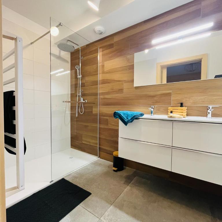 Gîtes les COMBES - Appartement 1 Chambre - 23