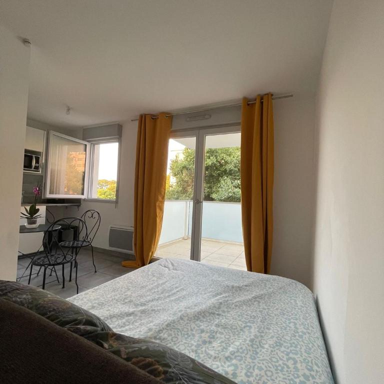 Petit cocon Sètois ! Balcon avec vue et parking - Apartamento de 1 dormitorio - 3