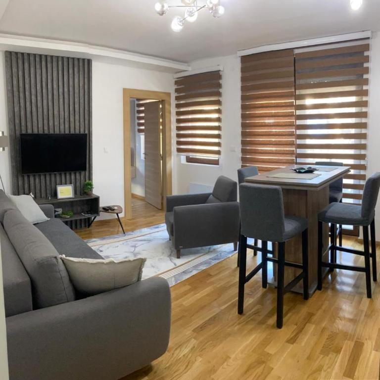 Apartman Dvor - One-Bedroom Apartment - 1