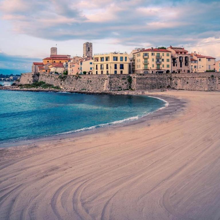Provençal Studio - Vieil Antibes - One-Bedroom Apartment - 18