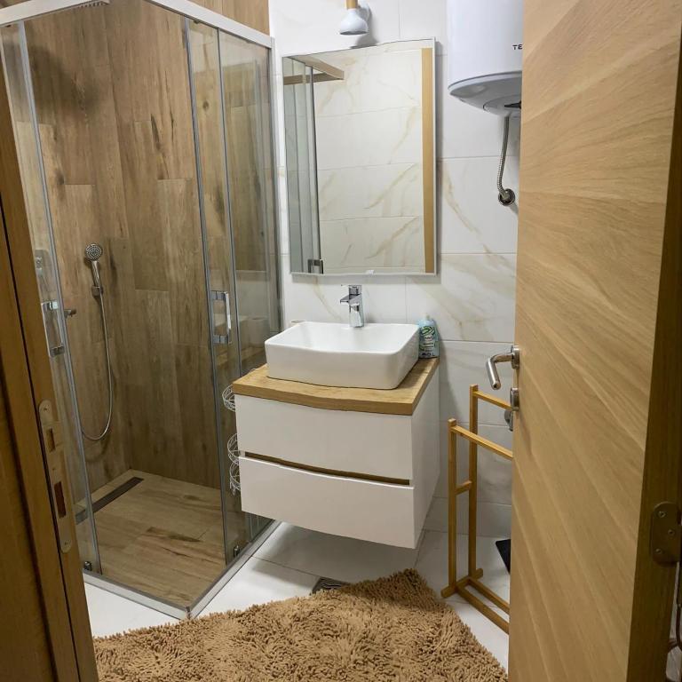 Apartman Dvor - One-Bedroom Apartment - 7