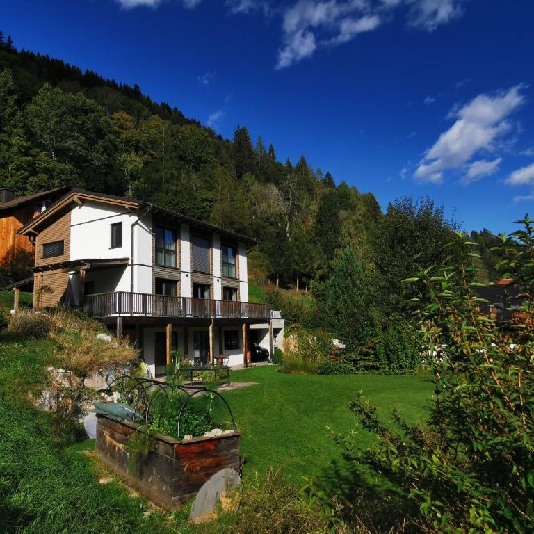 Sunny Villa - Apartment mit 1 Schlafzimmer sowie Terrasse und Gartenblick - 22
