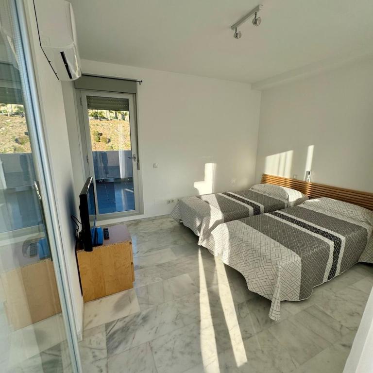 Triplex con vistas al mar junto al campo de golf de Calanova - Apartamento - 60