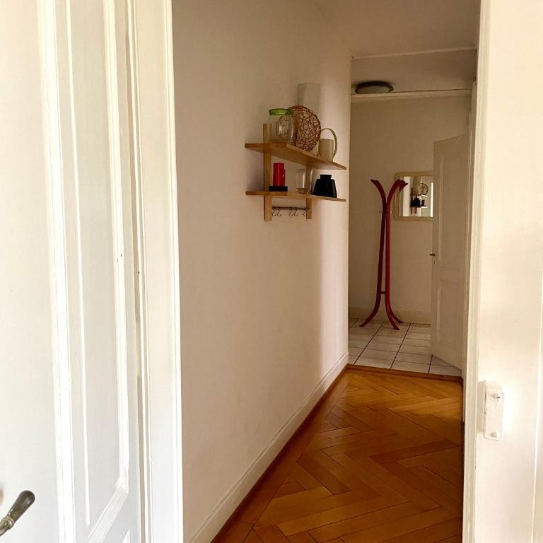 8 minutes walking from Lausanne Train station - One-Bedroom Apartment - 16