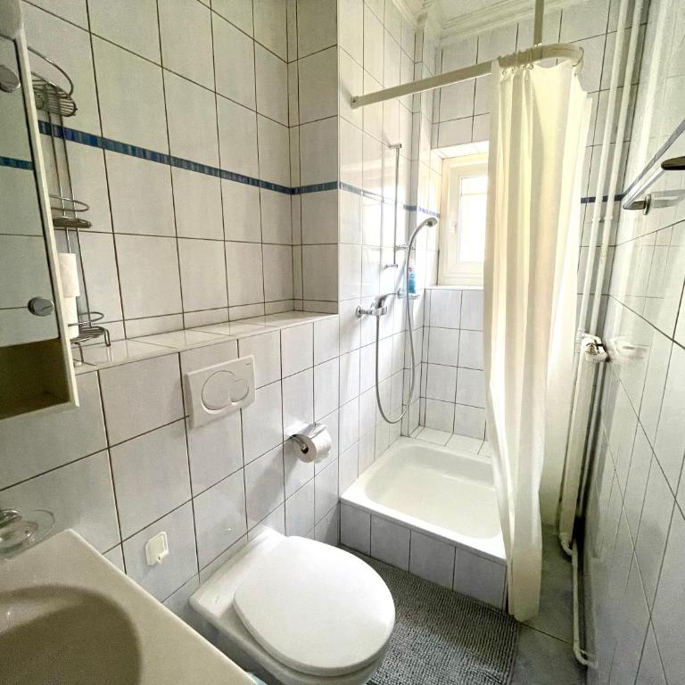 8 minutes walking from Lausanne Train station - One-Bedroom Apartment - 22
