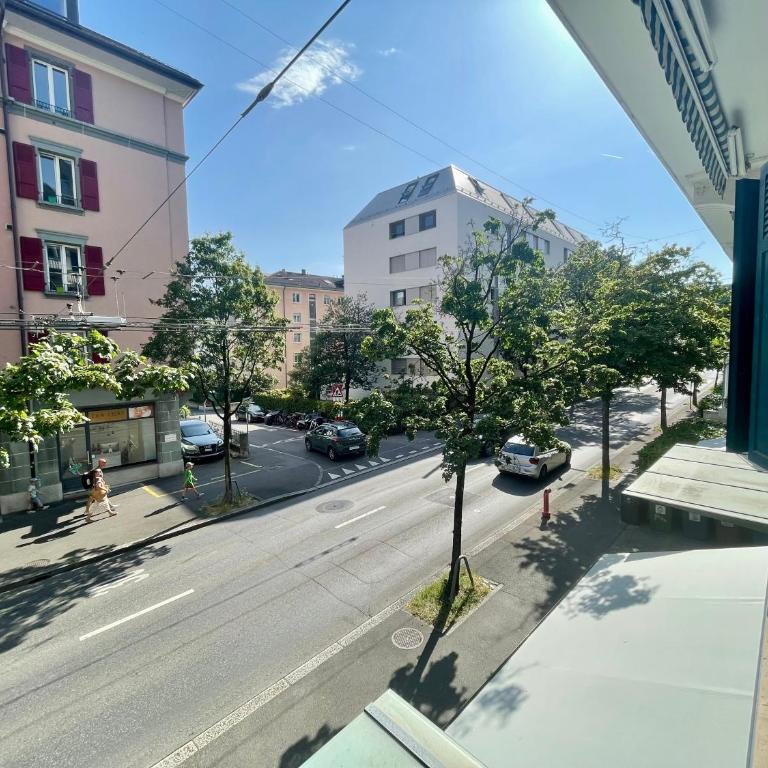 8 minutes walking from Lausanne Train station - One-Bedroom Apartment - 24