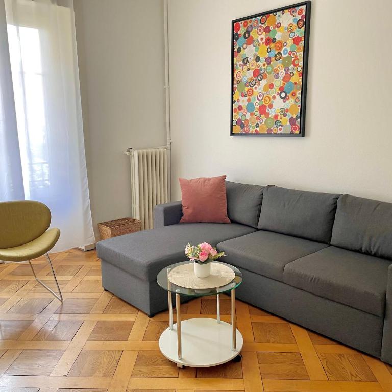 8 minutes walking from Lausanne Train station - One-Bedroom Apartment - 10
