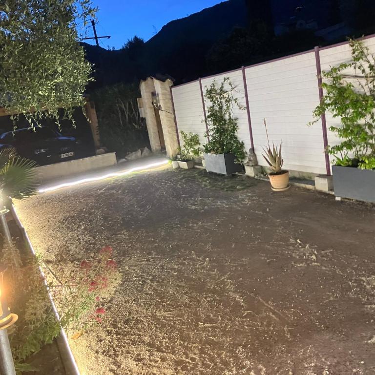 Villa Bibaou - Chambre Double - Vue sur Piscine - 44