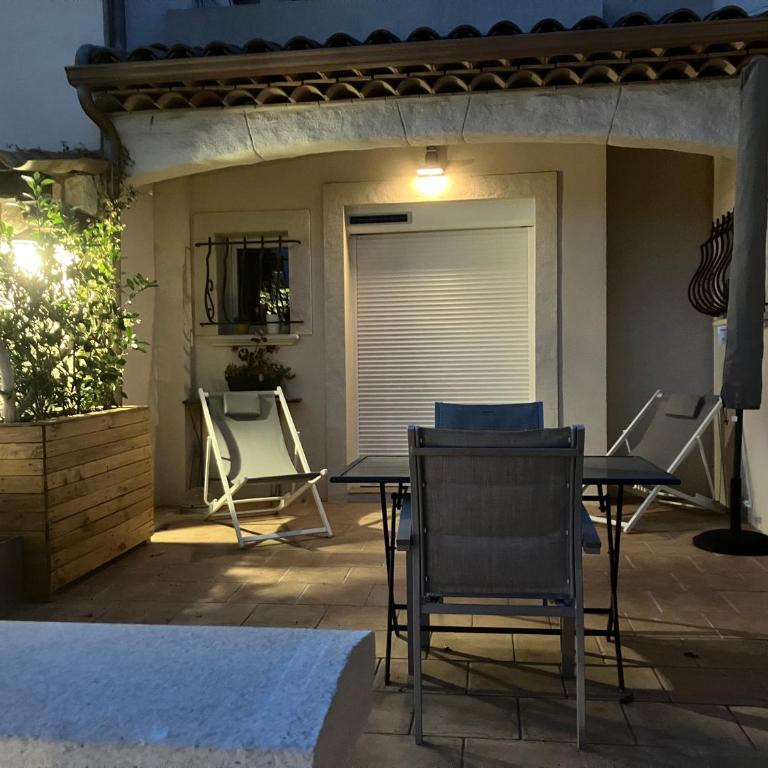 Villa Bibaou - Chambre Double - Vue sur Piscine - 45