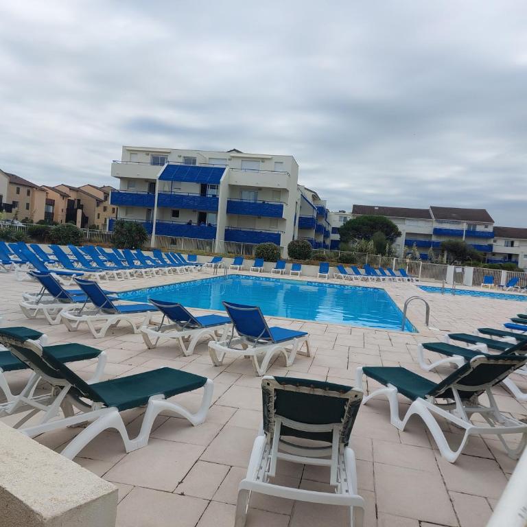 Appartement T 2 AVEC PISCINE - Apartment with Pool View - 9