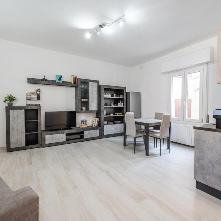 Smart Life House in the heart of Modena - Appartamento con 2 Camere da Letto - 1