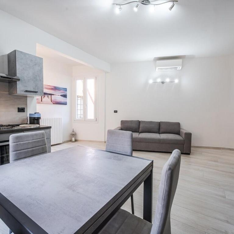 Smart Life House in the heart of Modena - Appartamento con 2 Camere da Letto - 5