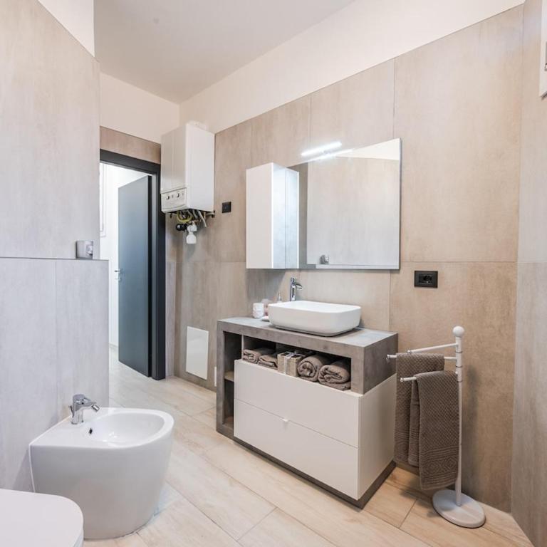 Smart Life House in the heart of Modena - Appartamento con 2 Camere da Letto - 27