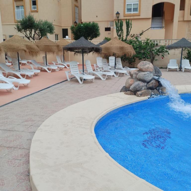 Sun an relax at the Puertomar beach - One-Bedroom Apartment - 20
