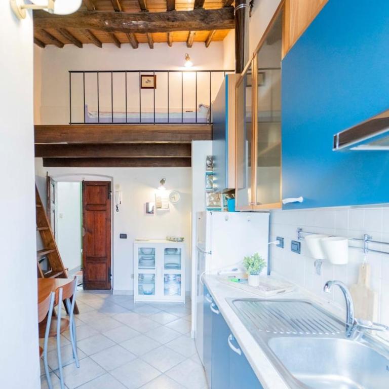 Casa tipica ligure lungomare in pieno centro - Appartamentino su 2 Livelli - 24