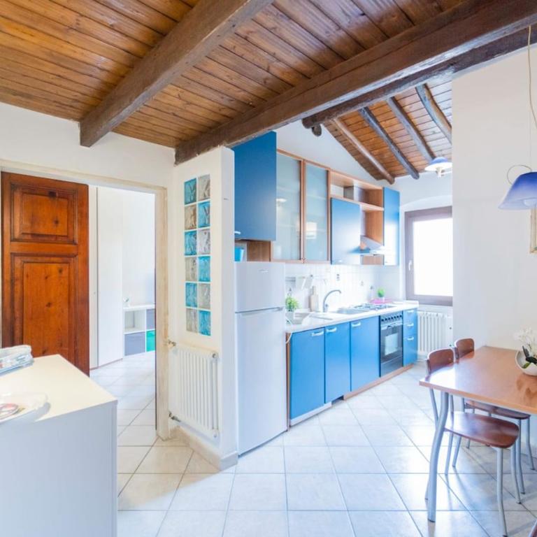 Casa tipica ligure lungomare in pieno centro - Appartamentino su 2 Livelli - 1