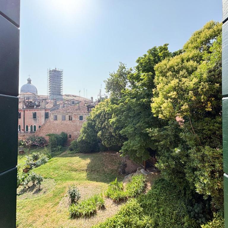 Ca' Sunshine Your Home in San Marcuola Venice - Two-Bedroom Apartment - 27