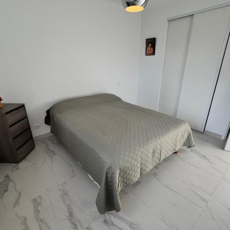 Superbe T3 lumineux avec parking, proche centre et plage, 15 à 20 min à pied - Apartment mit 2 Schlafzimmern - 9