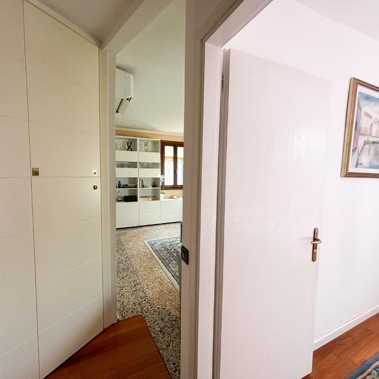 Ca' Sunshine Your Home in San Marcuola Venice - Two-Bedroom Apartment - 13