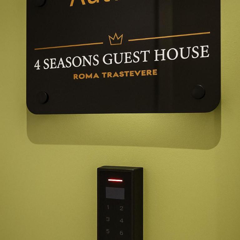 4 Seasons Roma Trastevere - Camera Tripla con Balcone - 11