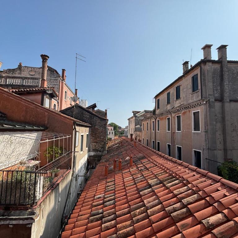 Ca' Sunshine Your Home in San Marcuola Venice - Two-Bedroom Apartment - 26