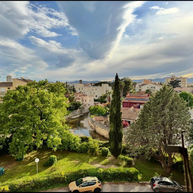 Superbe T3 lumineux avec parking, proche centre et plage, 15 à 20 min à pied - Apartment mit 2 Schlafzimmern - 12