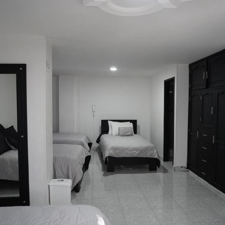 Hotel Ariston - Quadruple Room - 2