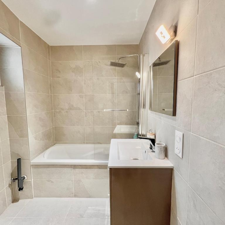 T3 centre-ville et terrasse - Appartement 2 Chambres - 2