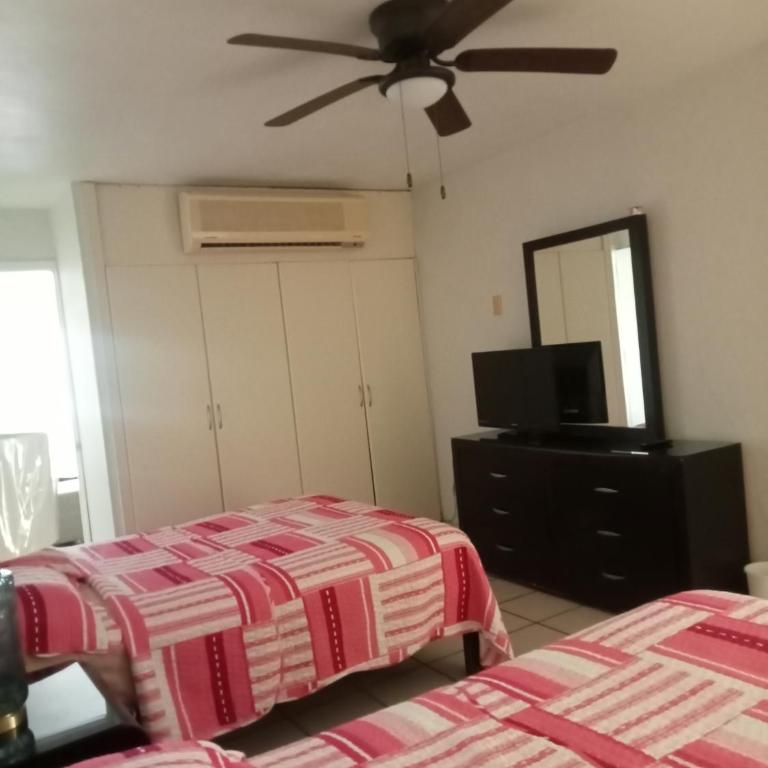 Condominio 204 - One-Bedroom Apartment - 2