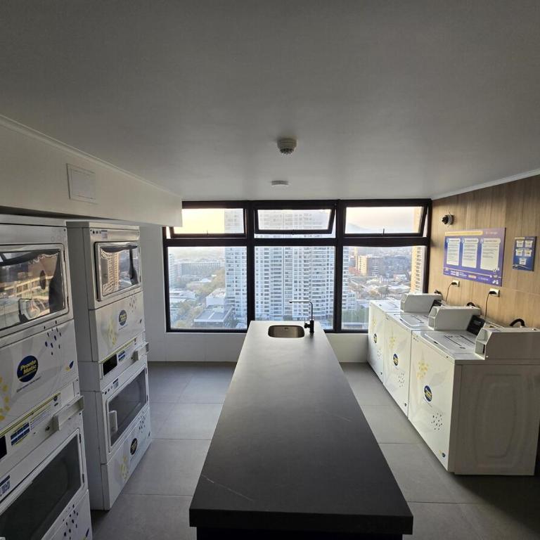 19th floor mountain view Free Parking - Apartamento de 1 dormitorio - 4