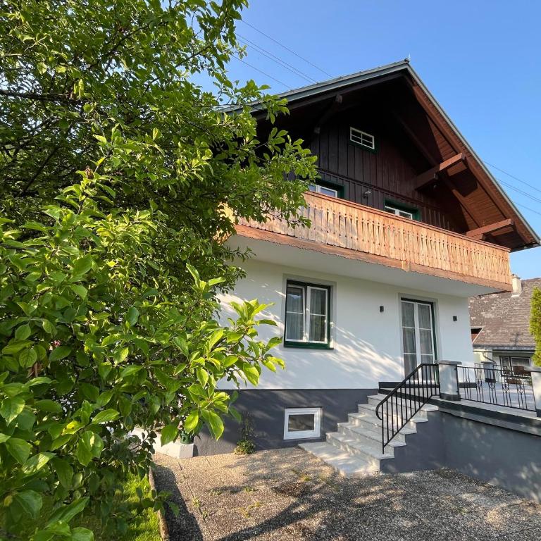 Ferienhaus Valentina - Three-Bedroom Vacation Home - 1