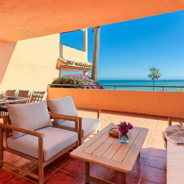 Beachfront 3BR Townhouse with pool in Estepona - Apartamento de 3 dormitorios - 12