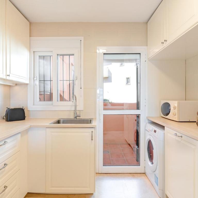Beachfront 3BR Townhouse with pool in Estepona - Apartamento de 3 dormitorios - 21