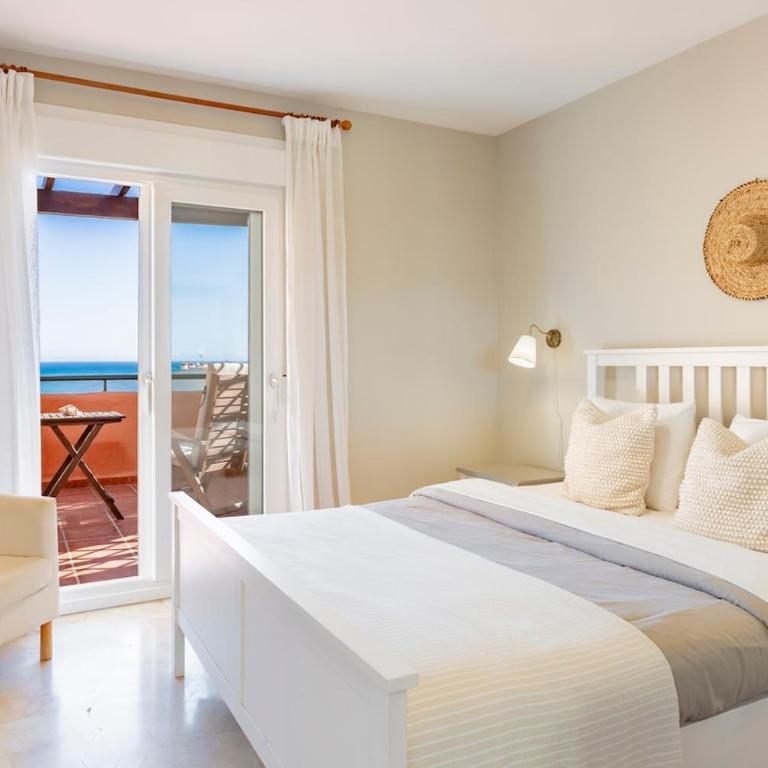 Beachfront 3BR Townhouse with pool in Estepona - Apartamento de 3 dormitorios - 24