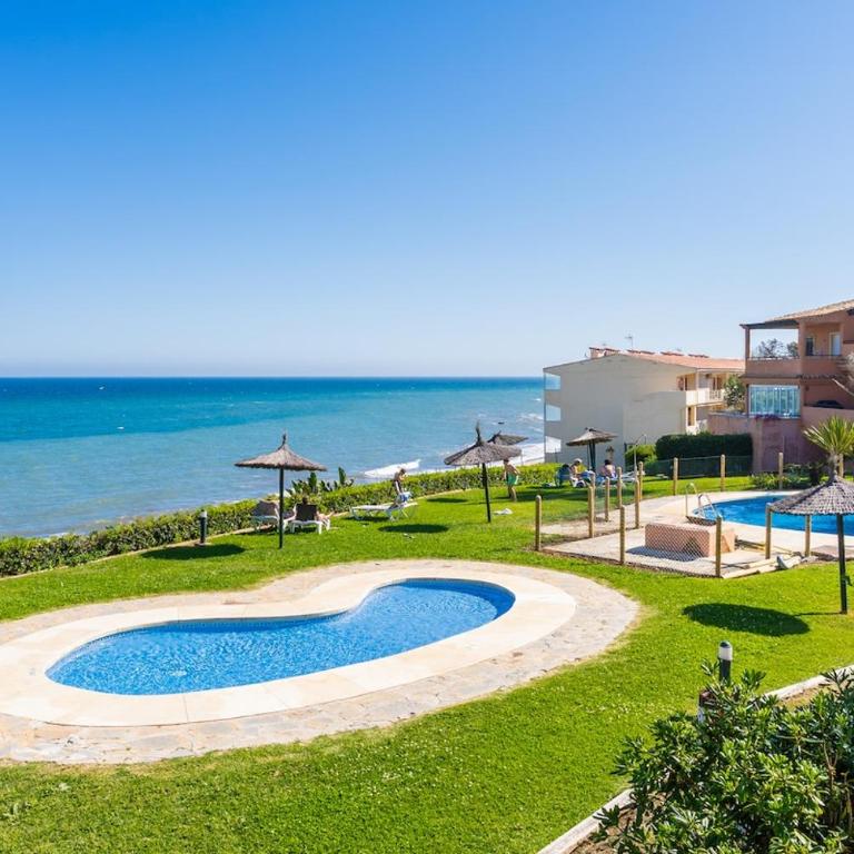Beachfront 3BR Townhouse with pool in Estepona - Apartamento de 3 dormitorios - 25