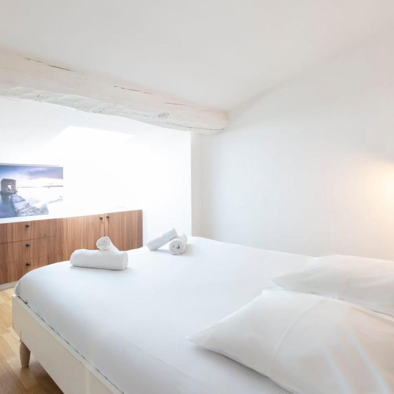 Vauban Stylish 1-Bedroom Apartment in Antibes City Center with AC - Apartment - 5