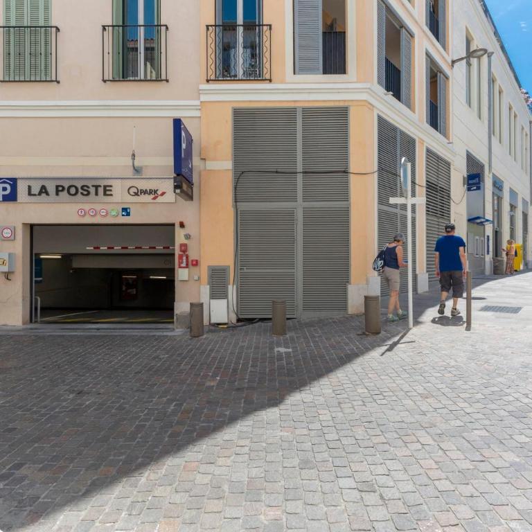 Vauban Stylish 1-Bedroom Apartment in Antibes City Center with AC - Apartment - 16