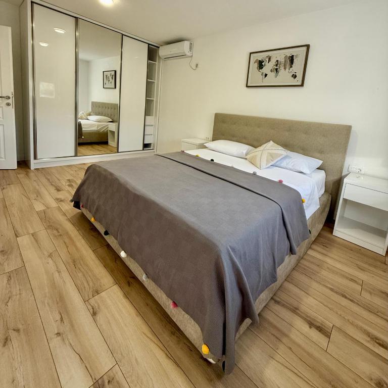 BonacaL&I - Three-Bedroom Villa - 1
