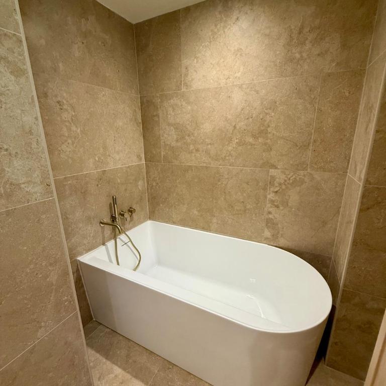 Grimaud 2 chambres Jacuzzi terrasse - Apartment mit 1 Schlafzimmer - 4