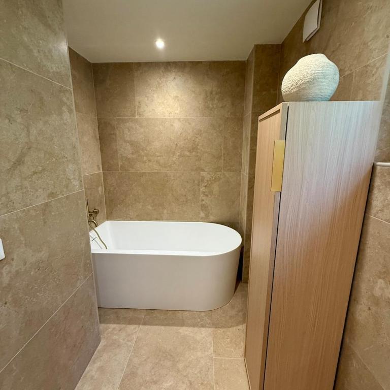 Grimaud 2 chambres Jacuzzi terrasse - Apartment mit 1 Schlafzimmer - 10