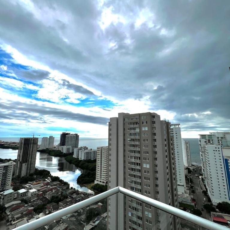 Exclusivo apartamento art zona norte - Three-Bedroom Apartment - 3