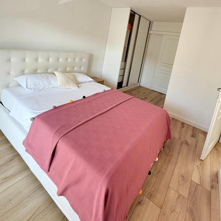 BonacaL&I - Three-Bedroom Villa - 12