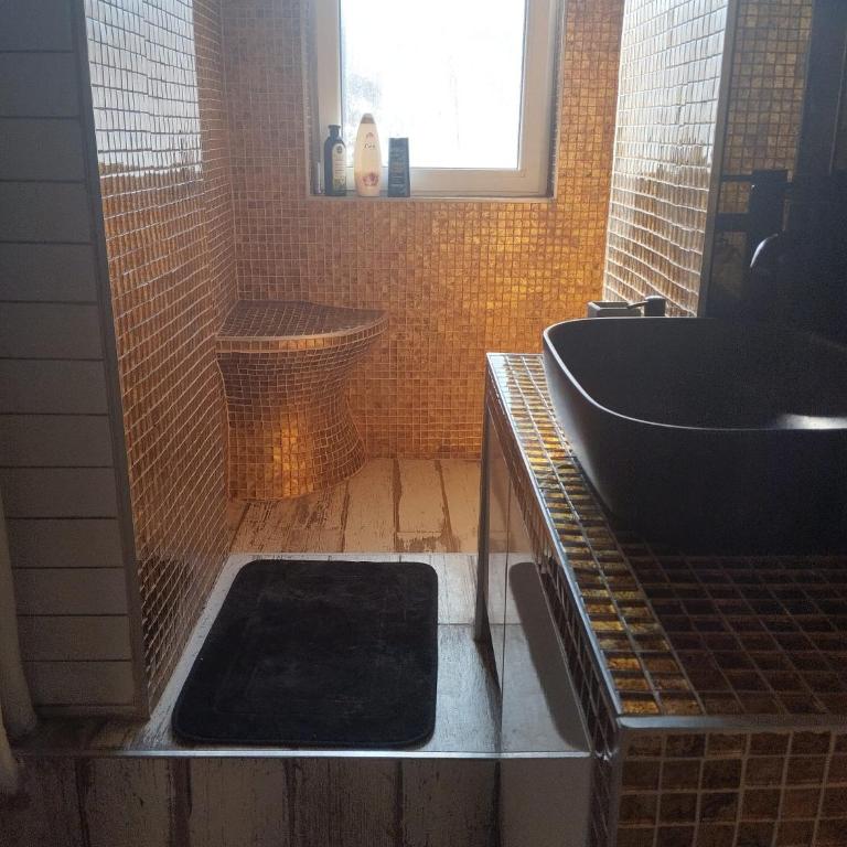 Golden Crib - One-Bedroom Apartment - 5