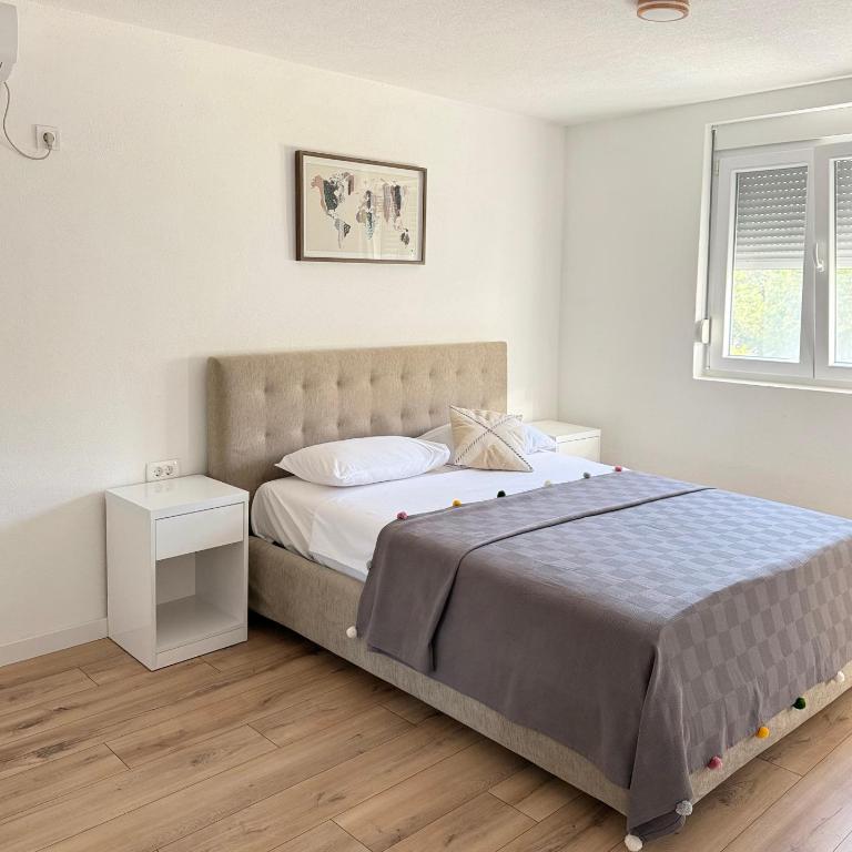 BonacaL&I - Three-Bedroom Villa - 13