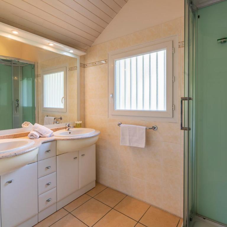 Résidence Lagrange Vacances Villas Eden Club - Three-Bedroom Villa (6 Adults) - 10