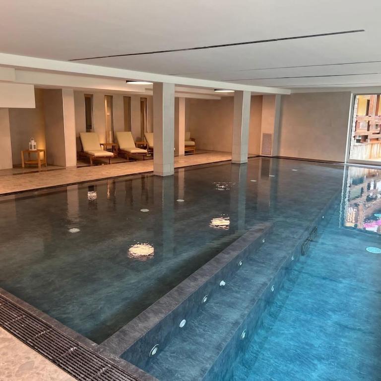 Suite 6 posti Corbet - Piscina -Spa - gym-giardino - Appartamento con 2 Camere da Letto - 4