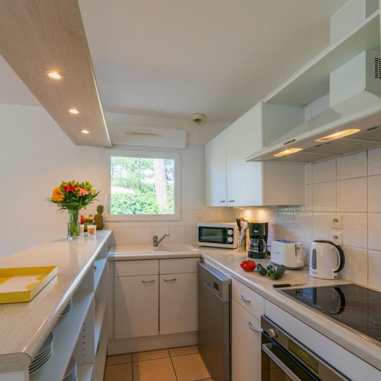 Résidence Lagrange Vacances Villas Eden Club - Three-Bedroom Villa (6 Adults) - 11