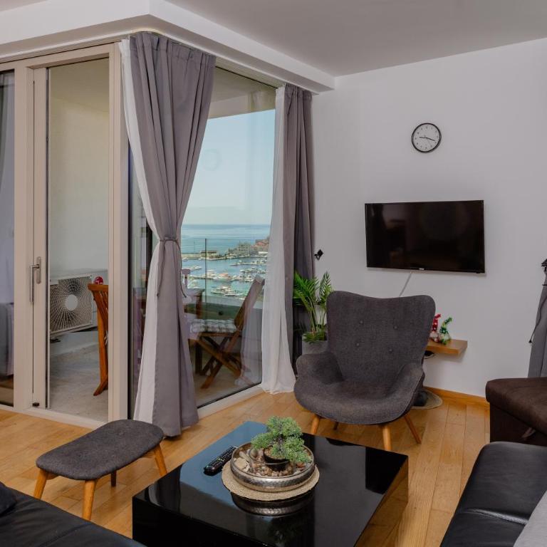 City Apartments 2 - King Room - 11