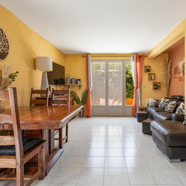 La Maison Ensoleillée - Avec jardin et terrasse - Maison 3 Chambres - 11