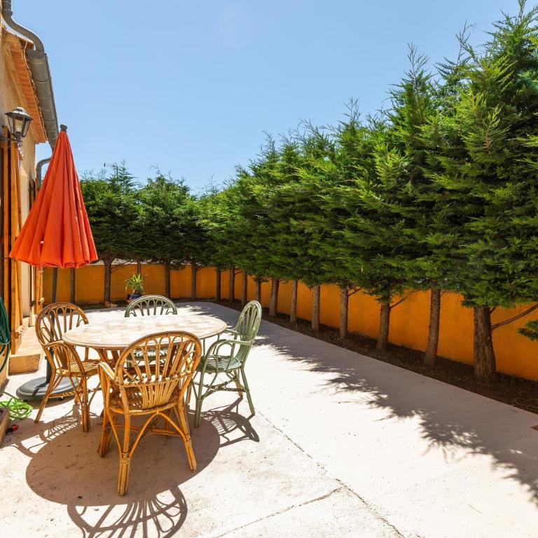 La Maison Ensoleillée - Avec jardin et terrasse - Maison 3 Chambres - 10